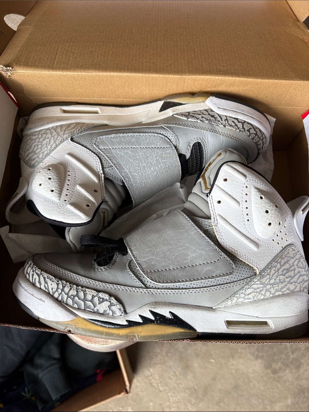 Nike Son of Mars GS matte silver Air Jordans